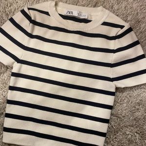 NWOT Zara stripped cropped top size small